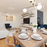 In The Centre Of By Renters Apartman Varsó