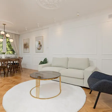 In The Centre Of By Renters Apartment Warsaw