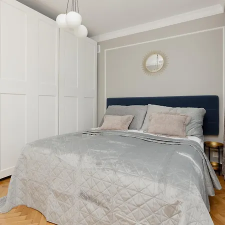 In The Centre Of By Renters Lejlighed